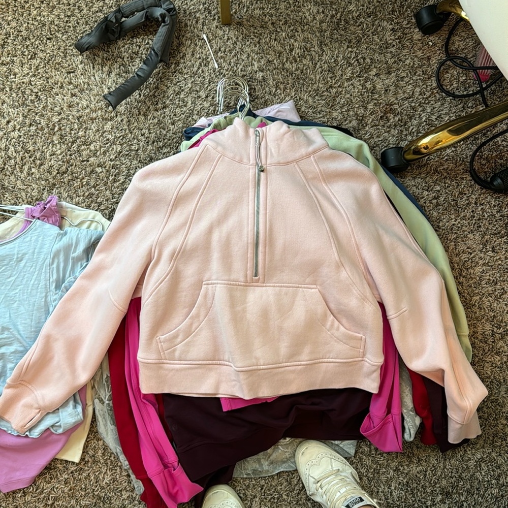 Light pink lululemon scuba